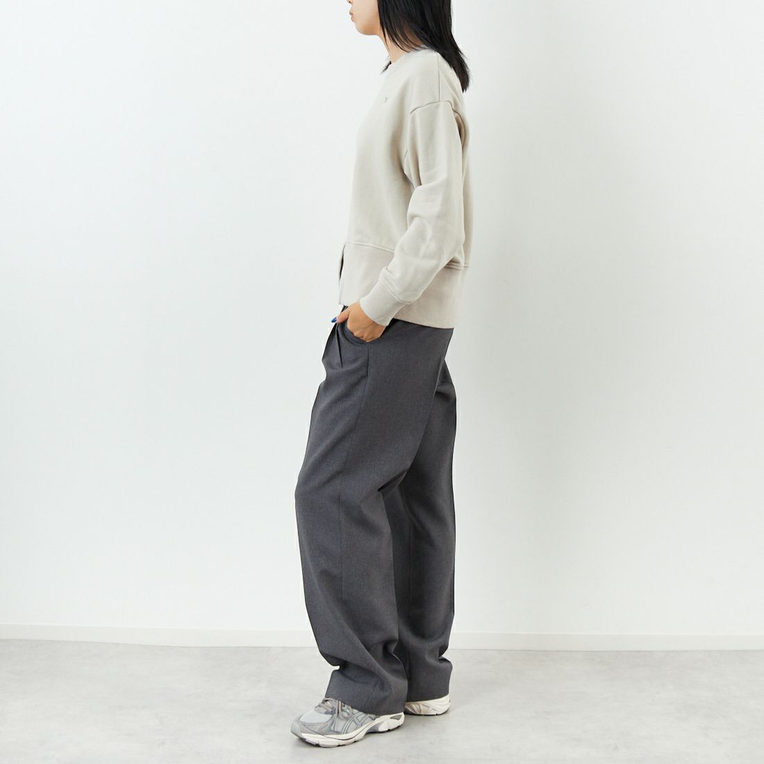 Commencement [コメンスメント] オープンクルーネックスウェット [C-320] SILVER &&モデル身長：167cm 着用サイズ：F&&