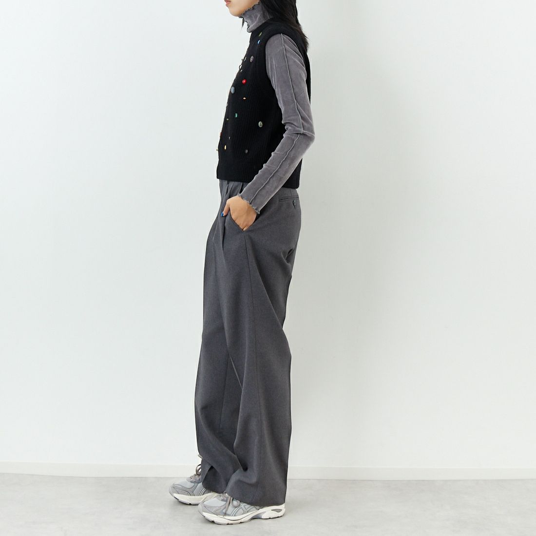 RYE TENDER [ライテンダー] プルスキベスト [110252500] BLACK &&モデル身長：167cm 着用サイズ：0&&
