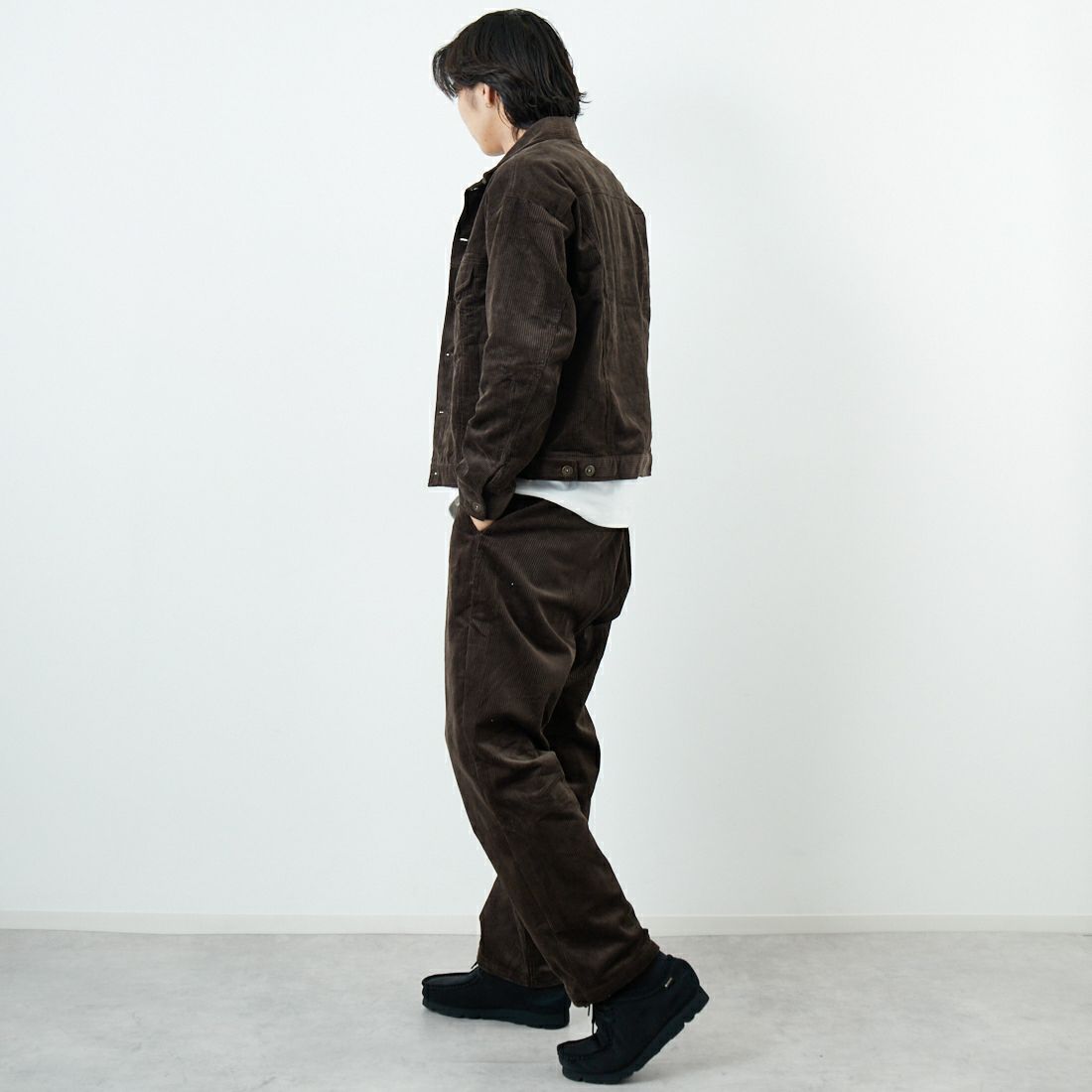 BIG MIKE [ビッグマイク] 別注 コーデュロイイージーパンツ [30804-JF] CHARCOAL &&モデル身長：179cm 着用サイズ：L&&