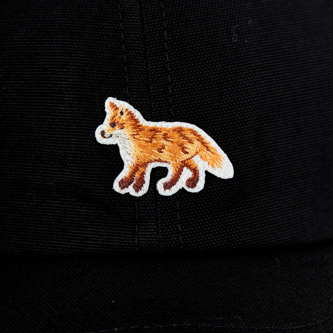 MAISON KITSUNE [メゾン キツネ] ベイビーフォックス 6パネルキャップ [OW06109WB0026] P199 BLACK