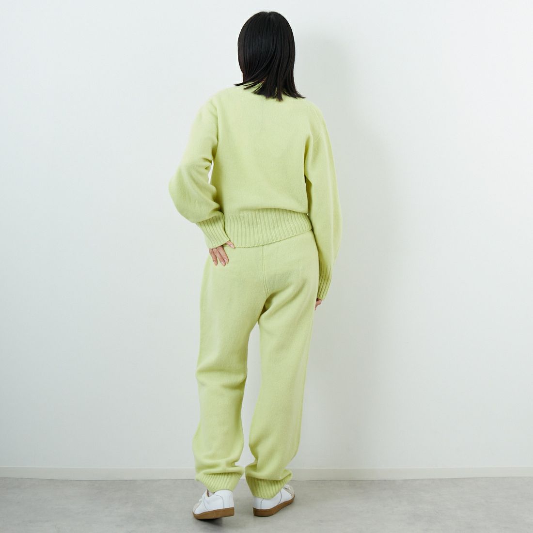 UNFIL [アンフィル] ファインラムウール クルーネック プルオーバー [WVFL-UW117] LIME YEL &&モデル身長：162cm 着用サイズ：1&&