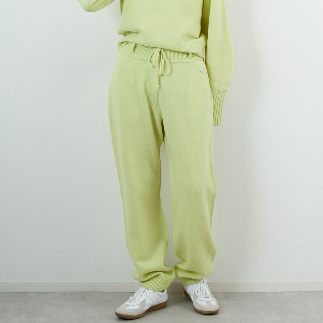 UNFIL [アンフィル] ファインラムウール ベルト付きパンツ [WVFL-UW119] LIME YEL &&モデル身長：162cm 着用サイズ：1&&