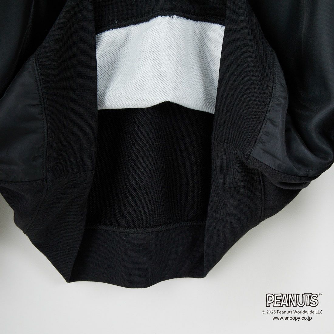 TRIPPY MIKIO ART [トリッピーミキオアート] SNOOPY スプレーアート フーディ [TR-057] BLACK