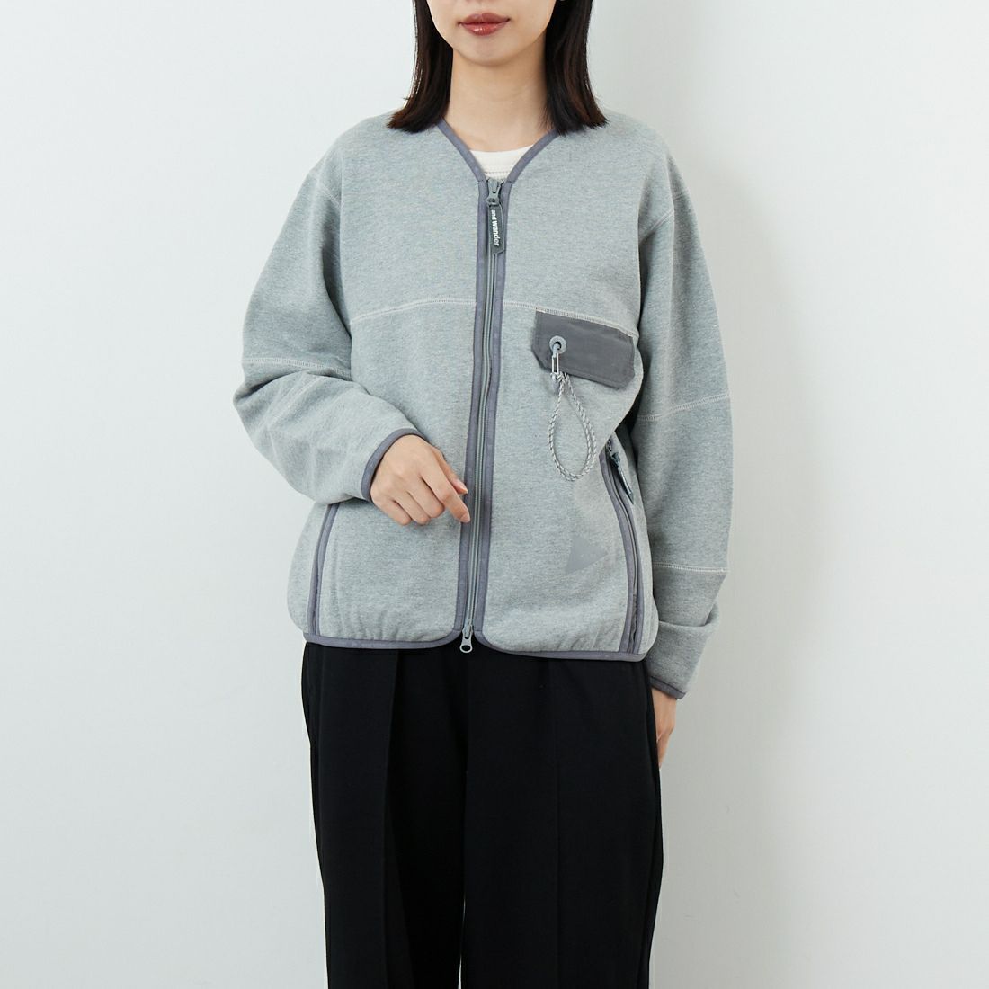 and wander [アンドワンダー] スウェットカーディガン [5745284081] GRAY &&モデル身長：162cm 着用サイズ：WM&&