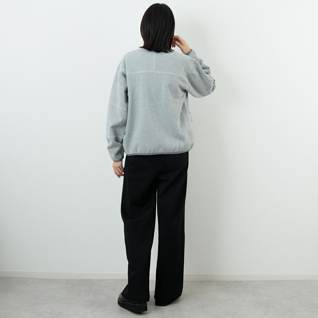 and wander [アンドワンダー] スウェットカーディガン [5745284081] GRAY &&モデル身長：162cm 着用サイズ：WM&&
