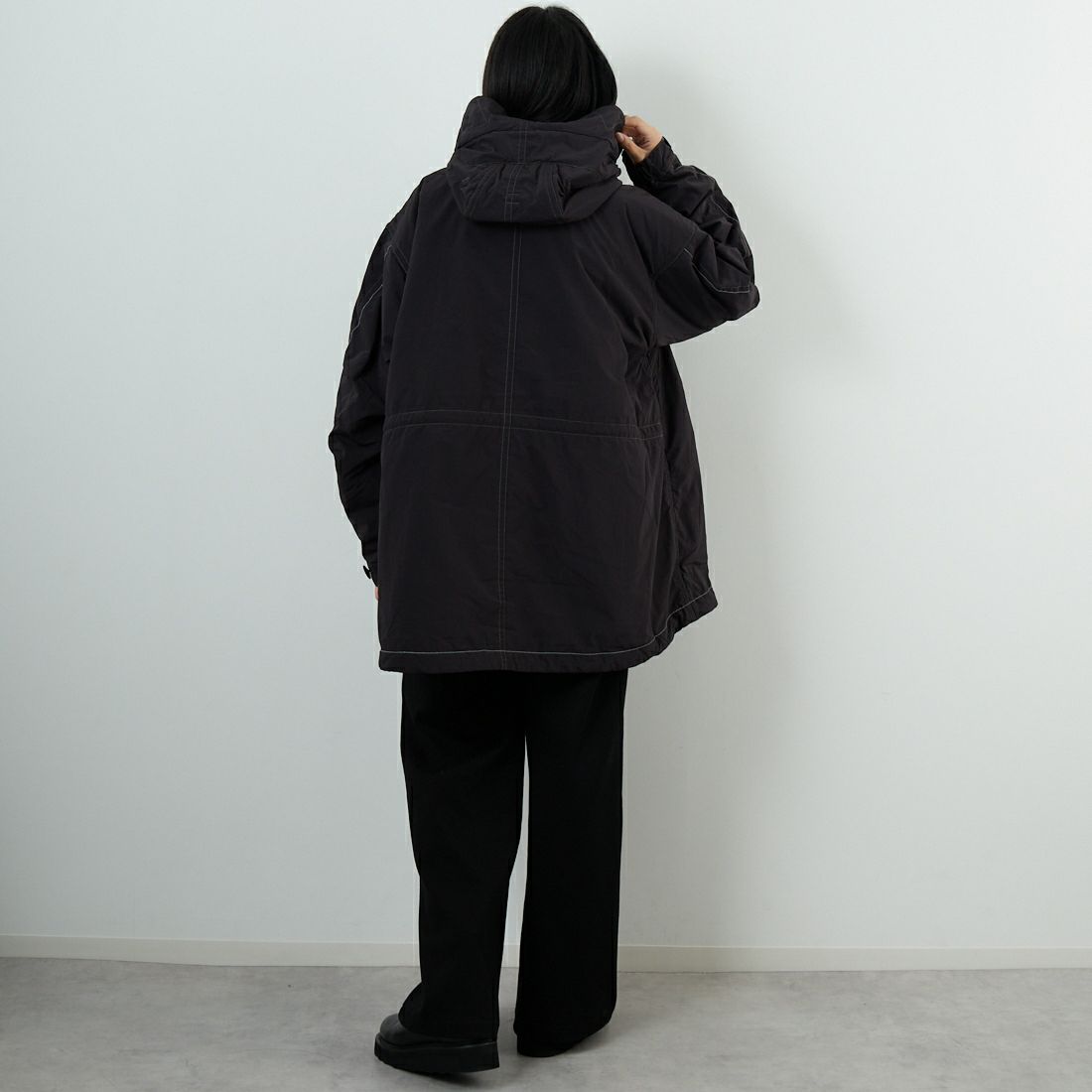 and wander [アンドワンダー] フィッシュテールコート OCTA [5745281051] BLACK &&モデル身長：162cm 着用サイズ：WM&&