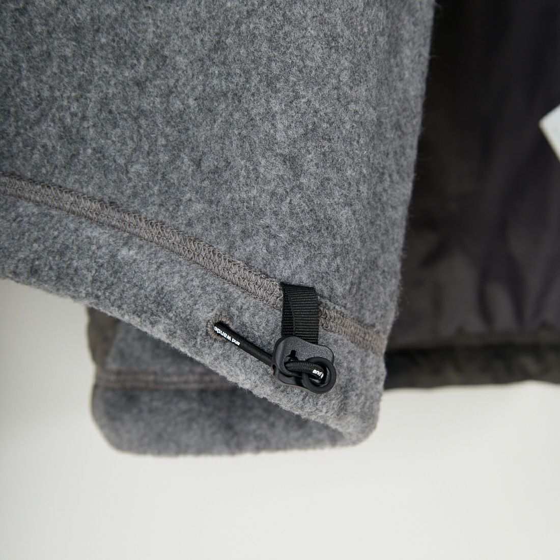 and wander [アンドワンダー] ROA×and wander タイダイ染キルティングフリースジャケット [5745241538] GRAY