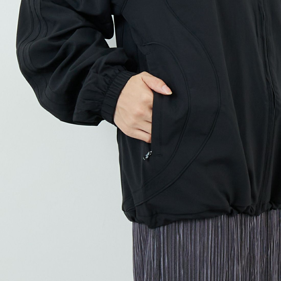 adidas Originals [アディダス オリジナルス] チームガイスト トラックトップ [DVR33] JW5864 &&モデル身長：162cm 着用サイズ：S&&