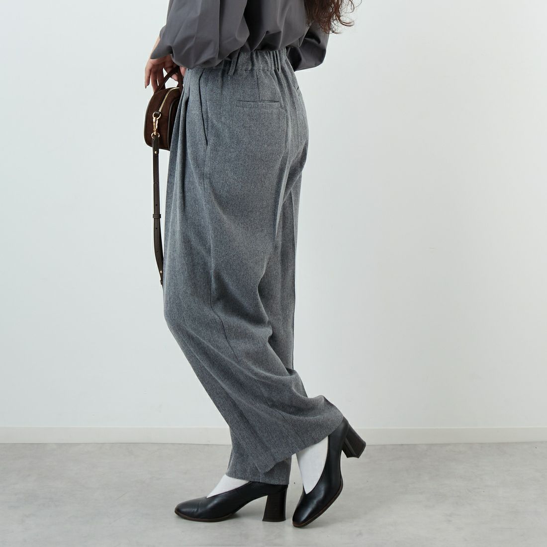 USINE [ユジーヌ] イージーケアウールライク 2タックワイドパンツ [21256060] 002 ｸﾞﾚｰ &&モデル身長：162cm 着用サイズ：34&&