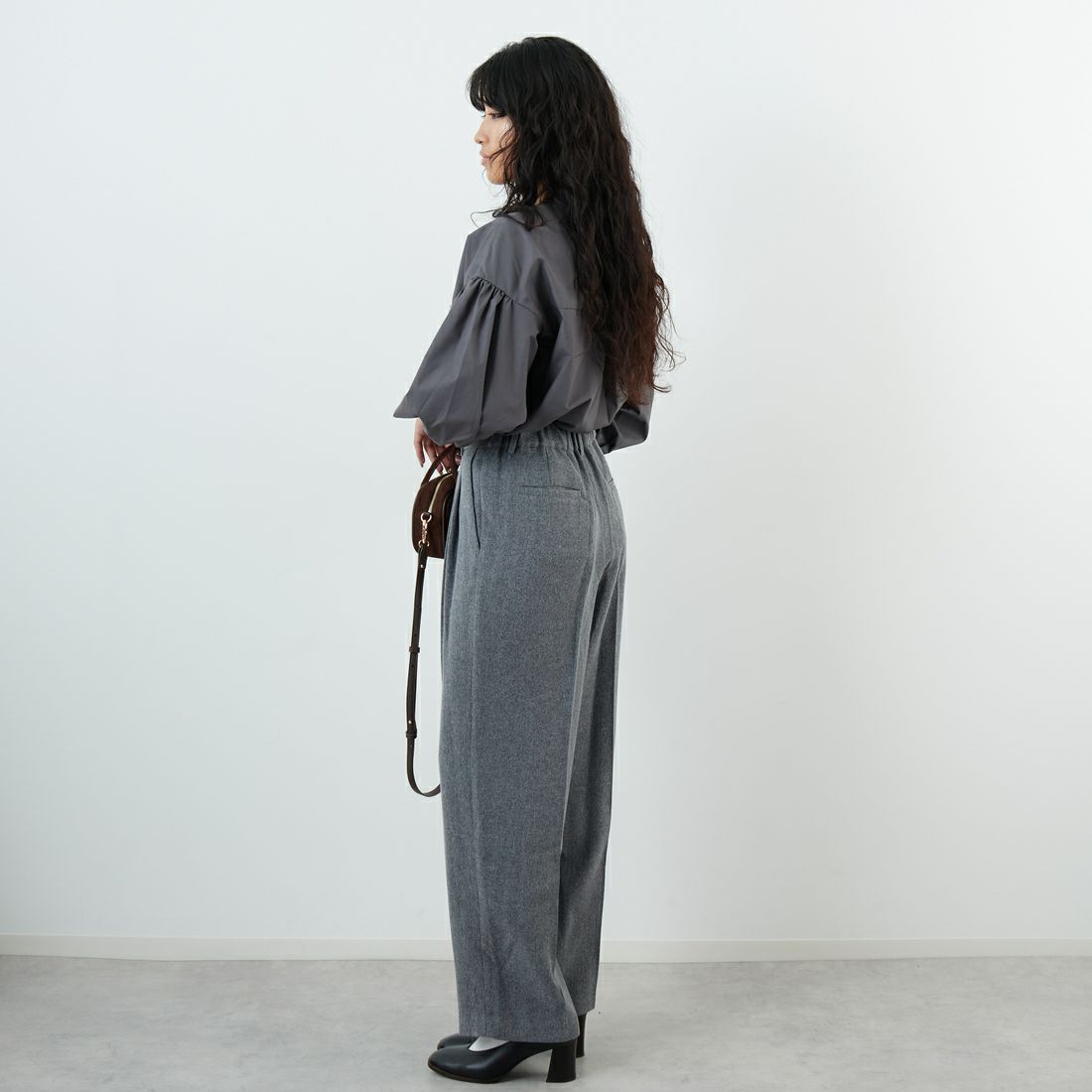 USINE [ユジーヌ] イージーケアウールライク 2タックワイドパンツ [21256060] 002 ｸﾞﾚｰ &&モデル身長：162cm 着用サイズ：34&&