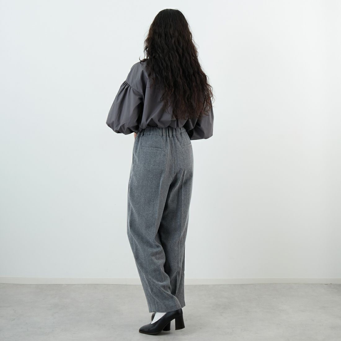 USINE [ユジーヌ] イージーケアウールライク 2タックワイドパンツ [21256060] 002 ｸﾞﾚｰ &&モデル身長：162cm 着用サイズ：34&&