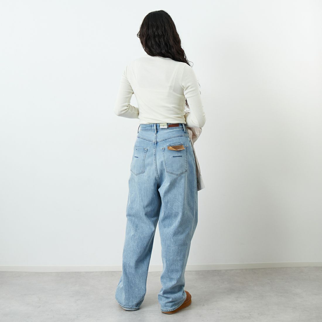 Jeans Factory Clothes [ジーンズファクトリークローズ] TCフライスボトルネックTシャツ [131824] 01 ｵﾌﾎﾜｲﾄ &&モデル身長：162cm 着用サイズ：F&&