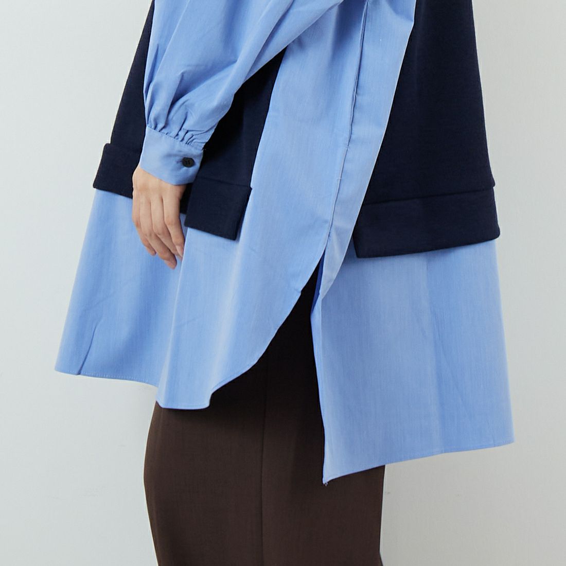 Kelen [ケレン] パネルデザイン ニットコンビトップス JOHA [LKL25FCS2006] NAVY &&モデル身長：162cm 着用サイズ：M&&