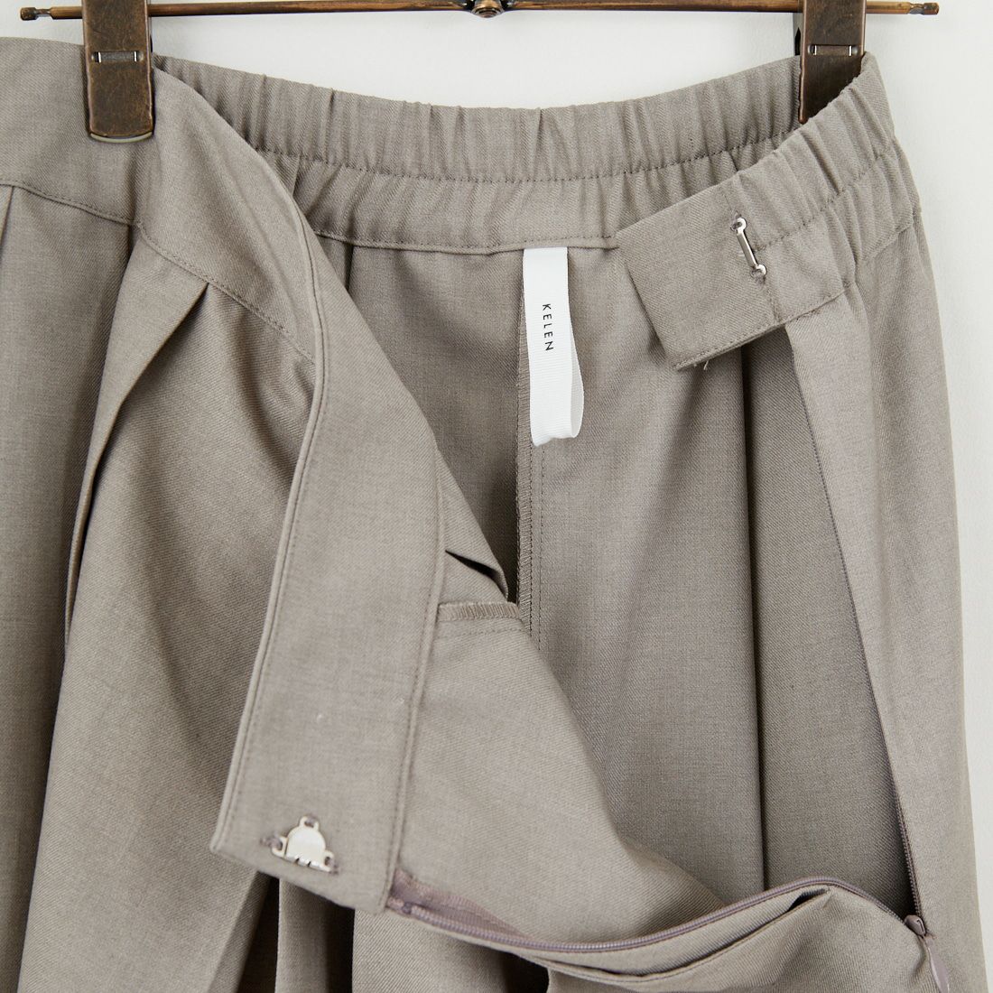 Kelen [ケレン] タックプリーツ デザインパンツ KUKUS [LKL25FPT2110] GRAYGE