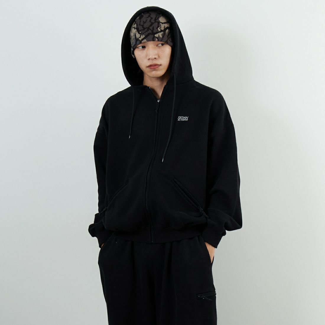 BLACK&&モデル身長：179cm 着用サイズ：M&&