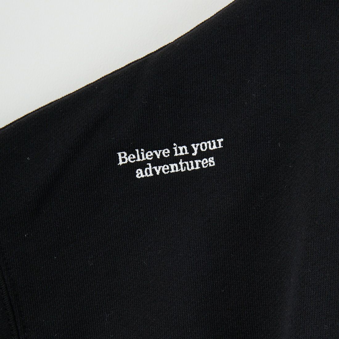 JEANSFACTORY × NANGA [ジーンズファクトリー × ナンガ] 別注 ワンポイントロゴ刺繍 ジップポケットスウェット [NW2503-JF] BLACK