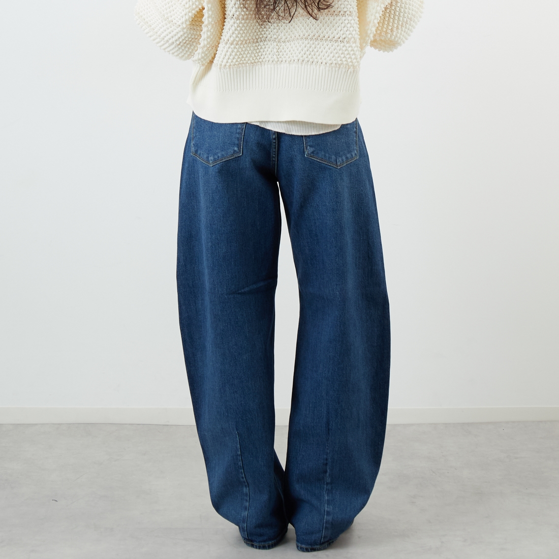 YANUK [ヤヌーク] カーブテーパード LAURA/ローラ [57153291] UMB &&モデル身長：162cm 着用サイズ：24&&