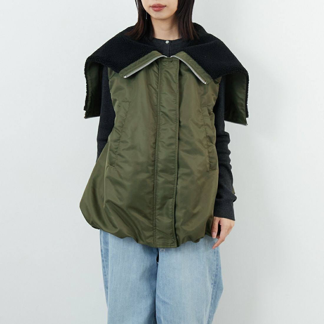 Munich [ミューニック] ナイロンツイルドッキングベスト [MN252B44] 047 KHK &&モデル身長：162cm 着用サイズ：ONE SIZE&&