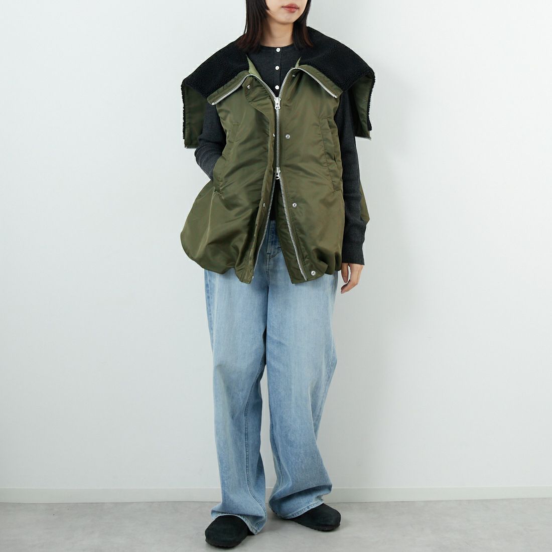 Munich [ミューニック] ナイロンツイルドッキングベスト [MN252B44] 047 KHK &&モデル身長：162cm 着用サイズ：ONE SIZE&&