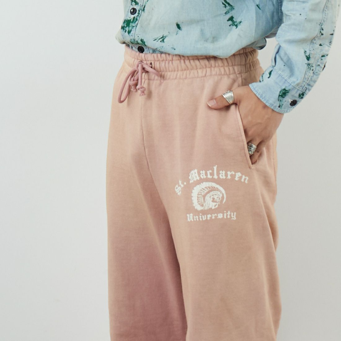 BOW WOW [バウワウ] ST. MACLAREN UNIV. エイジドスウェットパンツ [BW252-MUSP] AGED PINK &&モデル身長：179cm 着用サイズ：L&&