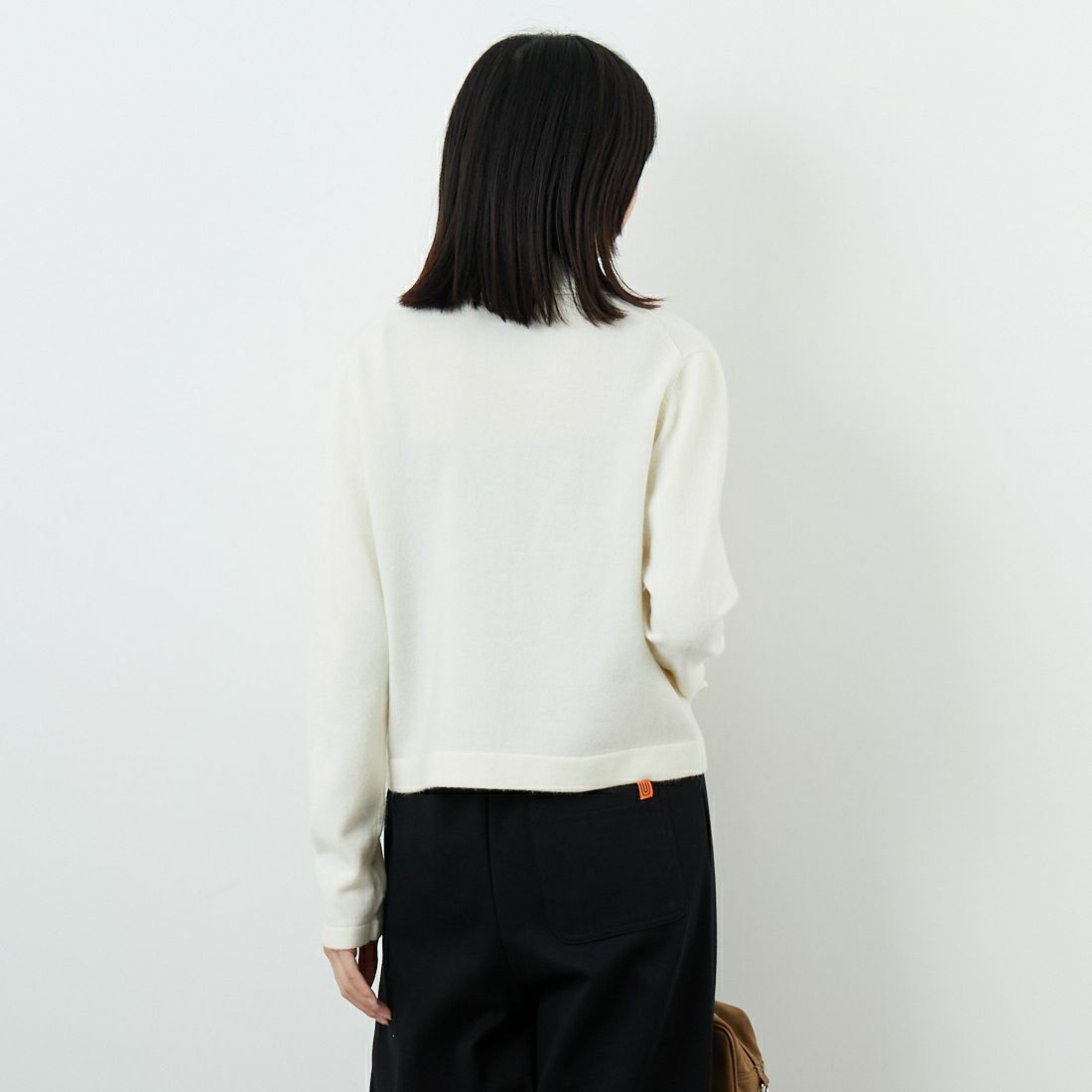 MICA&DEAL [マイカアンドディール] ポロカーディガン [0125408303] OFF WHITE &&モデル身長：162cm 着用サイズ：F&&