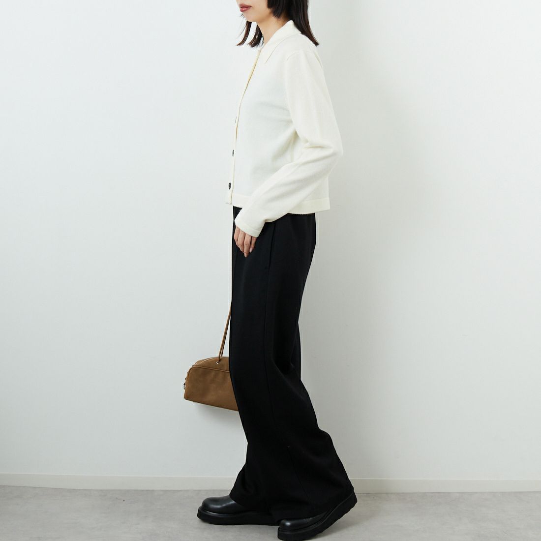 MICA&DEAL [マイカアンドディール] ポロカーディガン [0125408303] OFF WHITE &&モデル身長：162cm 着用サイズ：F&&