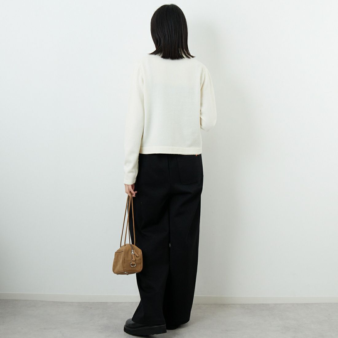 MICA&DEAL [マイカアンドディール] ポロカーディガン [0125408303] OFF WHITE &&モデル身長：162cm 着用サイズ：F&&