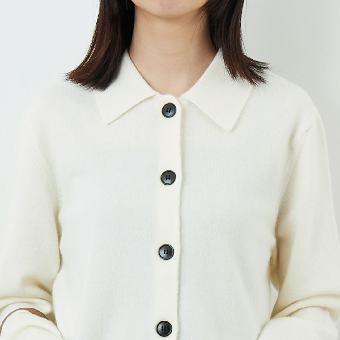 MICA&DEAL [マイカアンドディール] ポロカーディガン [0125408303] OFF WHITE &&モデル身長：162cm 着用サイズ：F&&