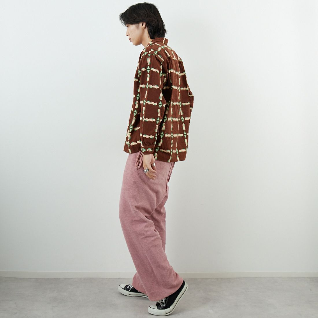 BOW WOW [バウワウ] ナバホプリントフランネルシャツ [BW252-NPFS] BROWN &&モデル身長：179cm 着用サイズ：M&&