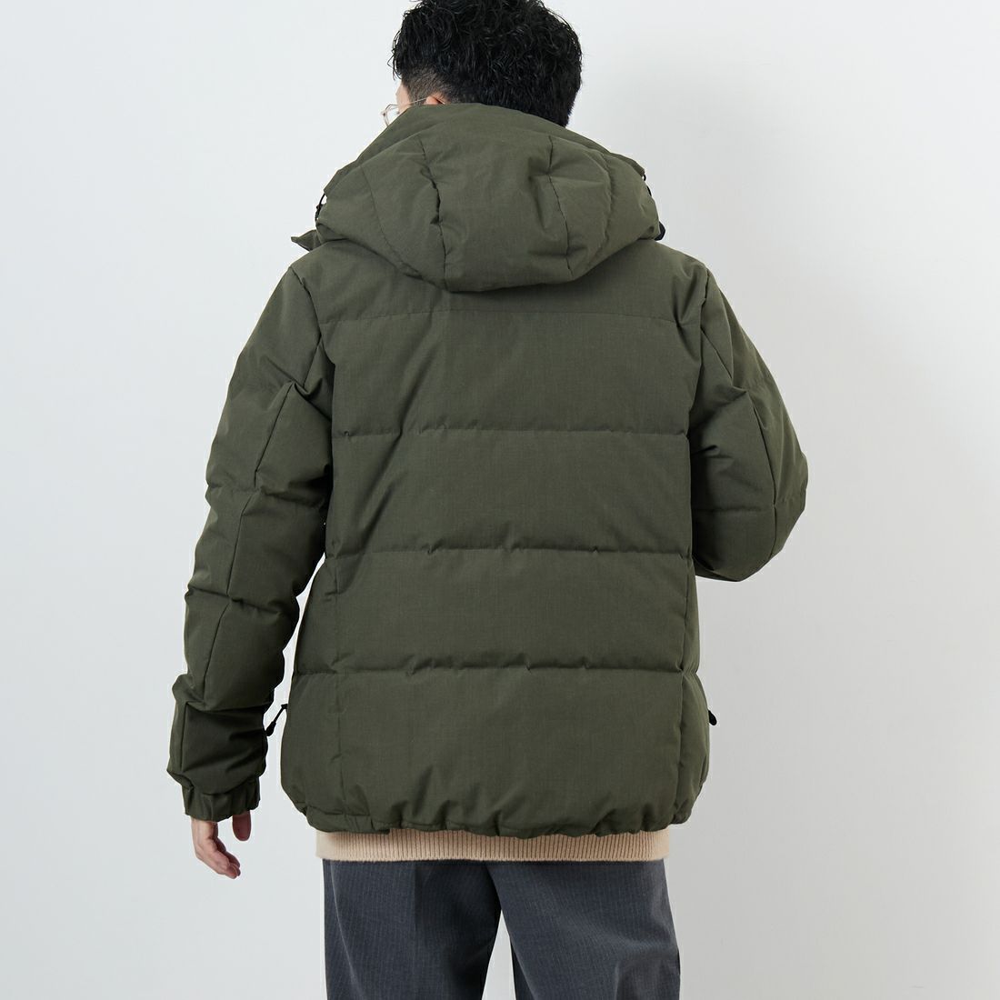JEANSFACTORY × NANGA [ジーンズファクトリー × ナンガ] 別注 HINOC 難燃タフタダウンジャケット [JMP-254-031-JF] KHAKI &&モデル身長：168cm 着用サイズ：L&&