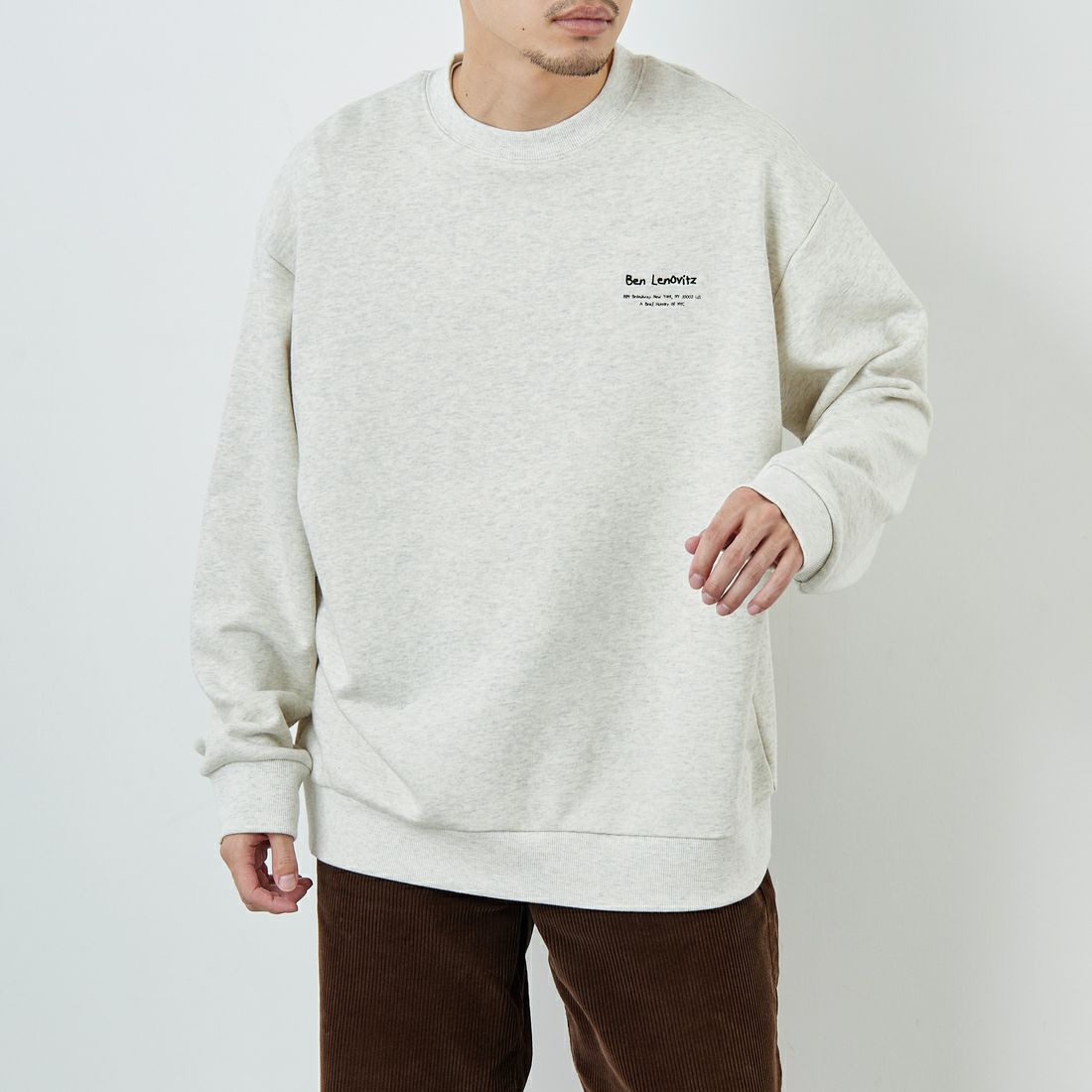 Ben Lenovitz [ベン レノビッツ] 別注 ドッグバックプリントスウェット [BL25F-001IN-JF] OATMEAL &&モデル身長：168cm 着用サイズ：L&&