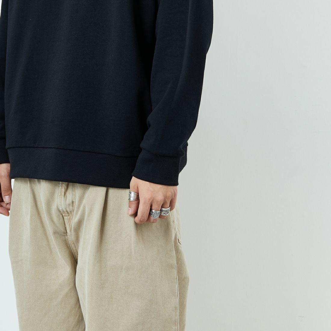 Ben Lenovitz [ベン レノビッツ] 別注 ドッグバックプリントスウェット [BL25F-002IN-JF] BLACK &&モデル身長：179cm 着用サイズ：L&&