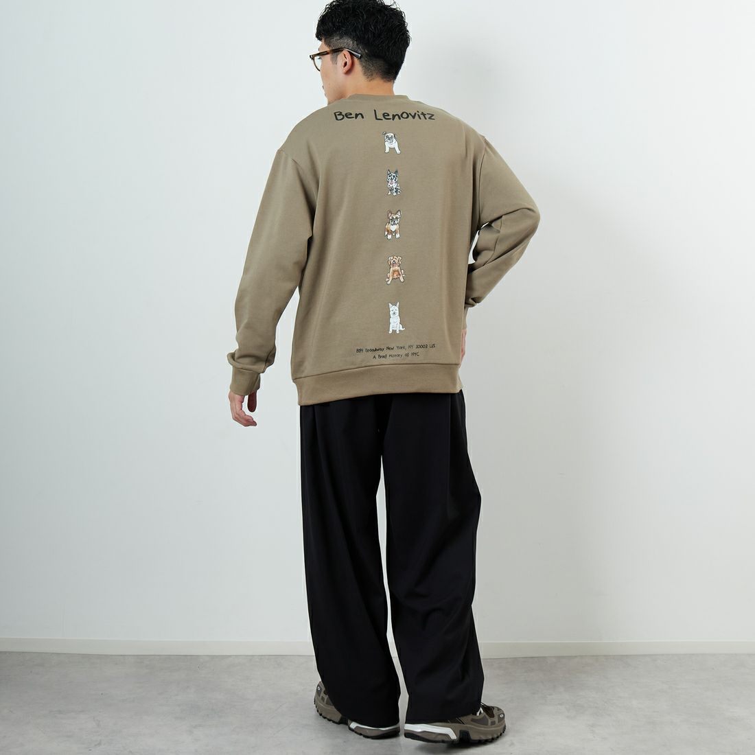 Ben Lenovitz [ベン レノビッツ] 別注 ドッグバックプリントスウェット [BL25F-002IN-JF] BEIGE &&モデル身長：168cm 着用サイズ：M&&