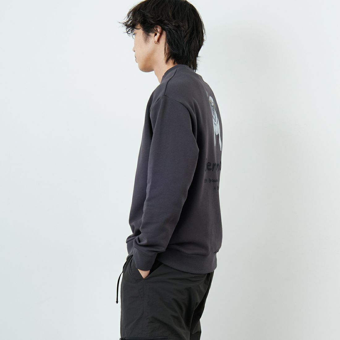 Ben Lenovitz [ベン レノビッツ] 別注 ドッグバックプリントスウェット [BL25F-003IN-JF] CHARCOAL &&モデル身長：179cm 着用サイズ：M&&