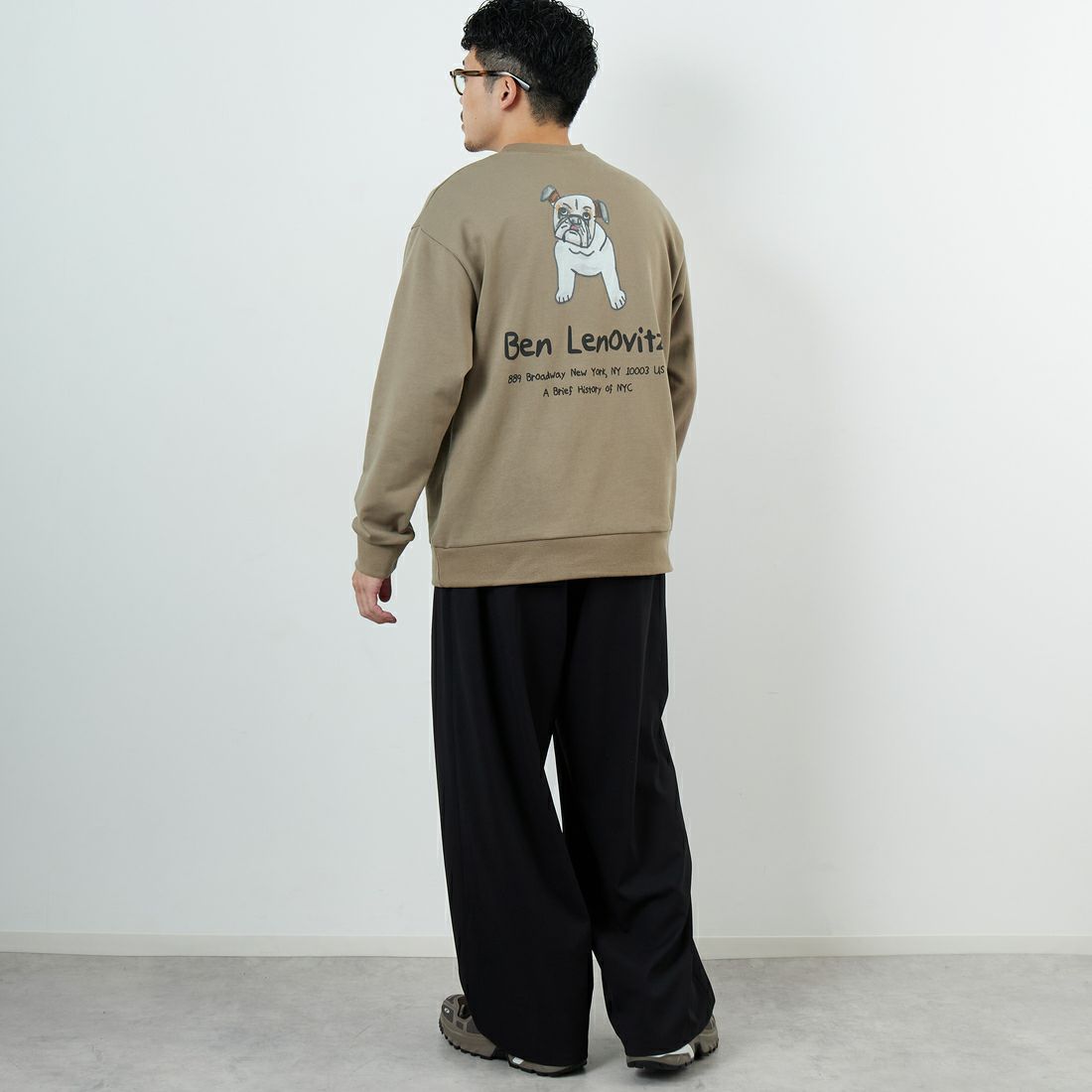 Ben Lenovitz [ベン レノビッツ] 別注 ドッグバックプリントスウェット [BL25F-003IN-JF] BEIGE &&モデル身長：168cm 着用サイズ：M&&