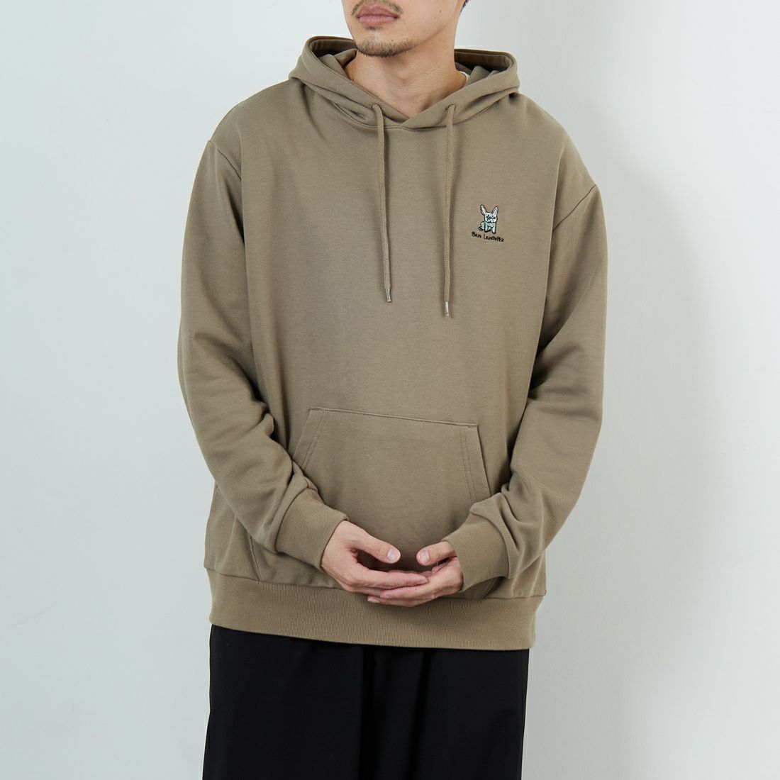 Ben Lenovitz [ベン レノビッツ] 別注 ドッグバックプリントスウェットパーカー [BL25F-004IN-JF] BEIGE &&モデル身長：168cm 着用サイズ：M&&