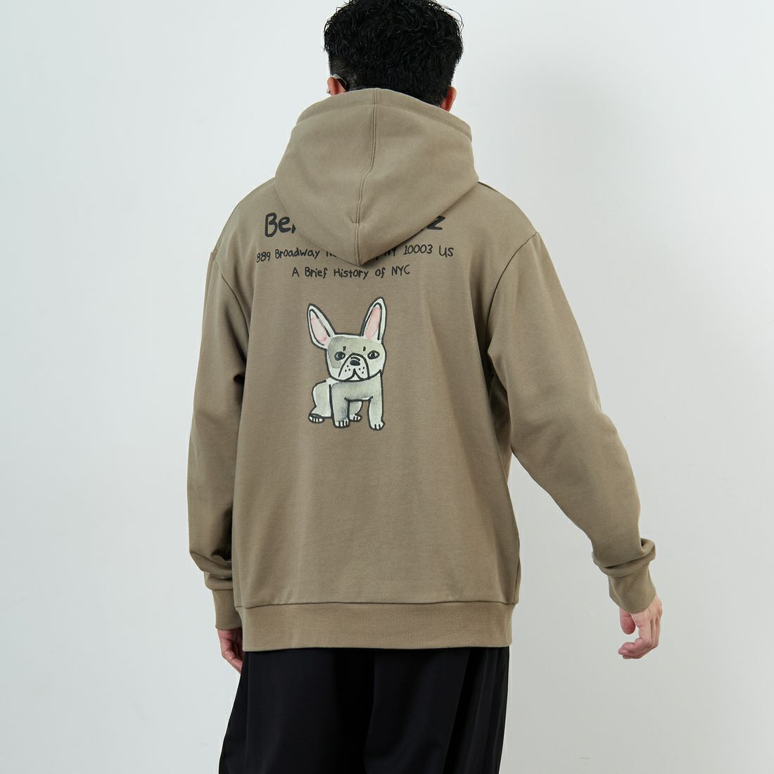 Ben Lenovitz [ベン レノビッツ] 別注 ドッグバックプリントスウェットパーカー [BL25F-004IN-JF] BEIGE &&モデル身長：168cm 着用サイズ：M&&