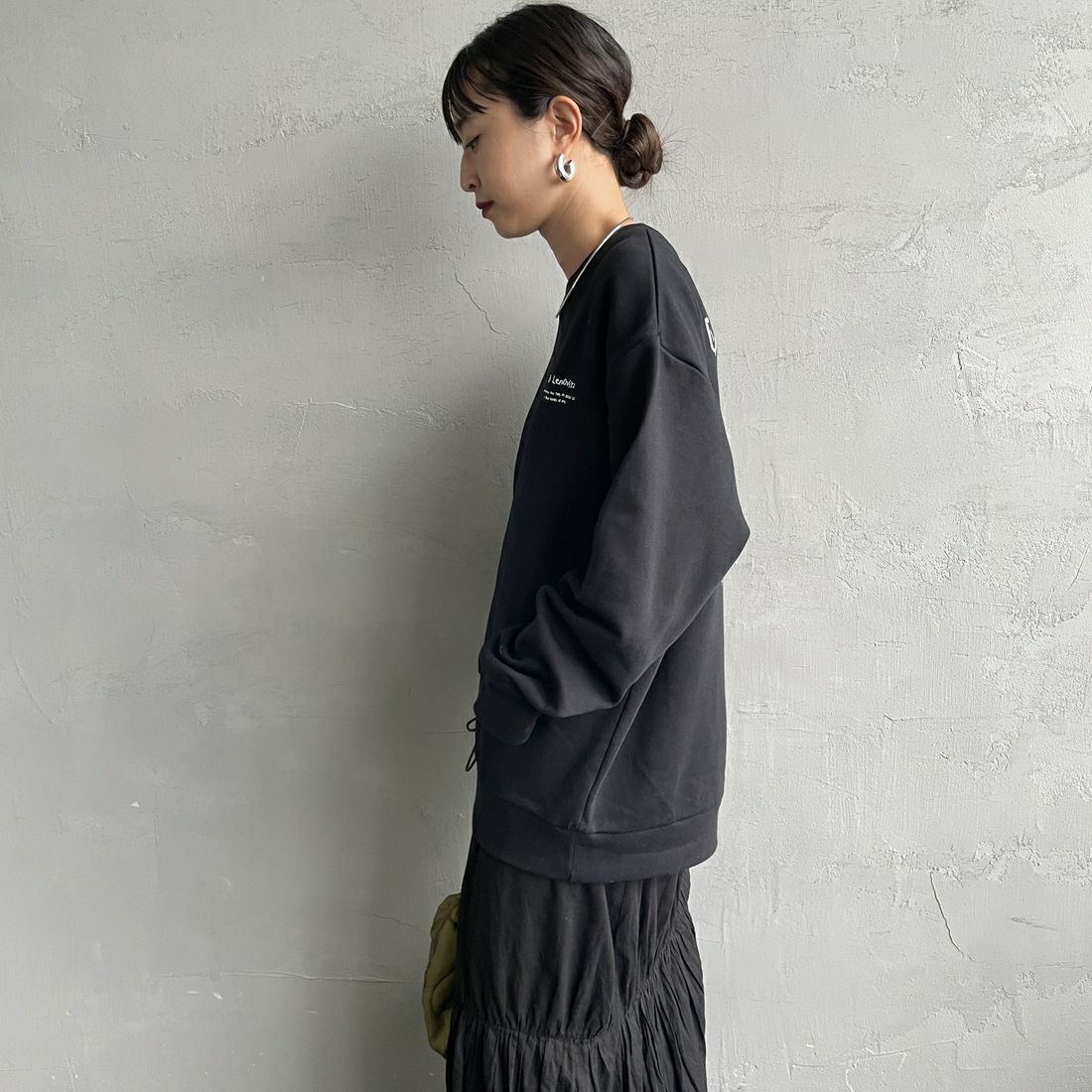 Ben Lenovitz [ベン レノビッツ] 別注 ドッグバックプリントスウェット [BL25F-001IN-JF] BLACK &&モデル身長：150cm 着用サイズ：S&&