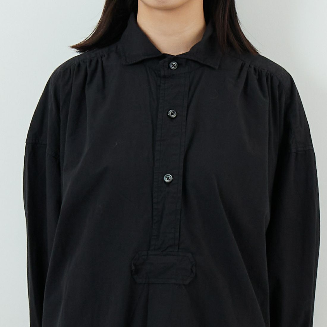 ARMEN [アーメン] ポプリンワークギャザーシャツドレス [INAM2555PD] 9900 BLACK &&モデル身長：162cm 着用サイズ：2&&