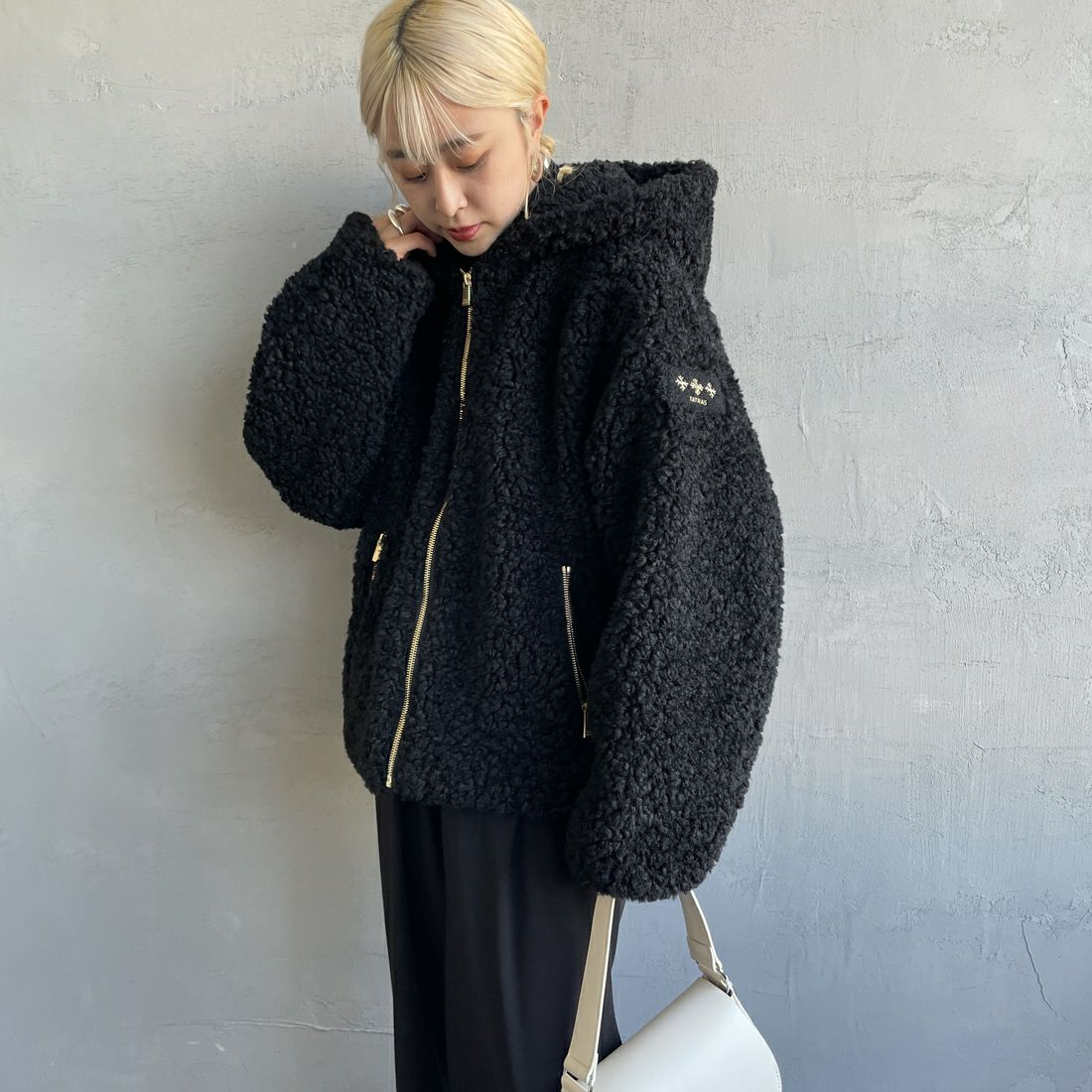 TATRAS [タトラス] IPAMA/イパマ ボアブルゾン [LJXA0042033588] BLACK &&モデル身長：150cm 着用サイズ：1&&