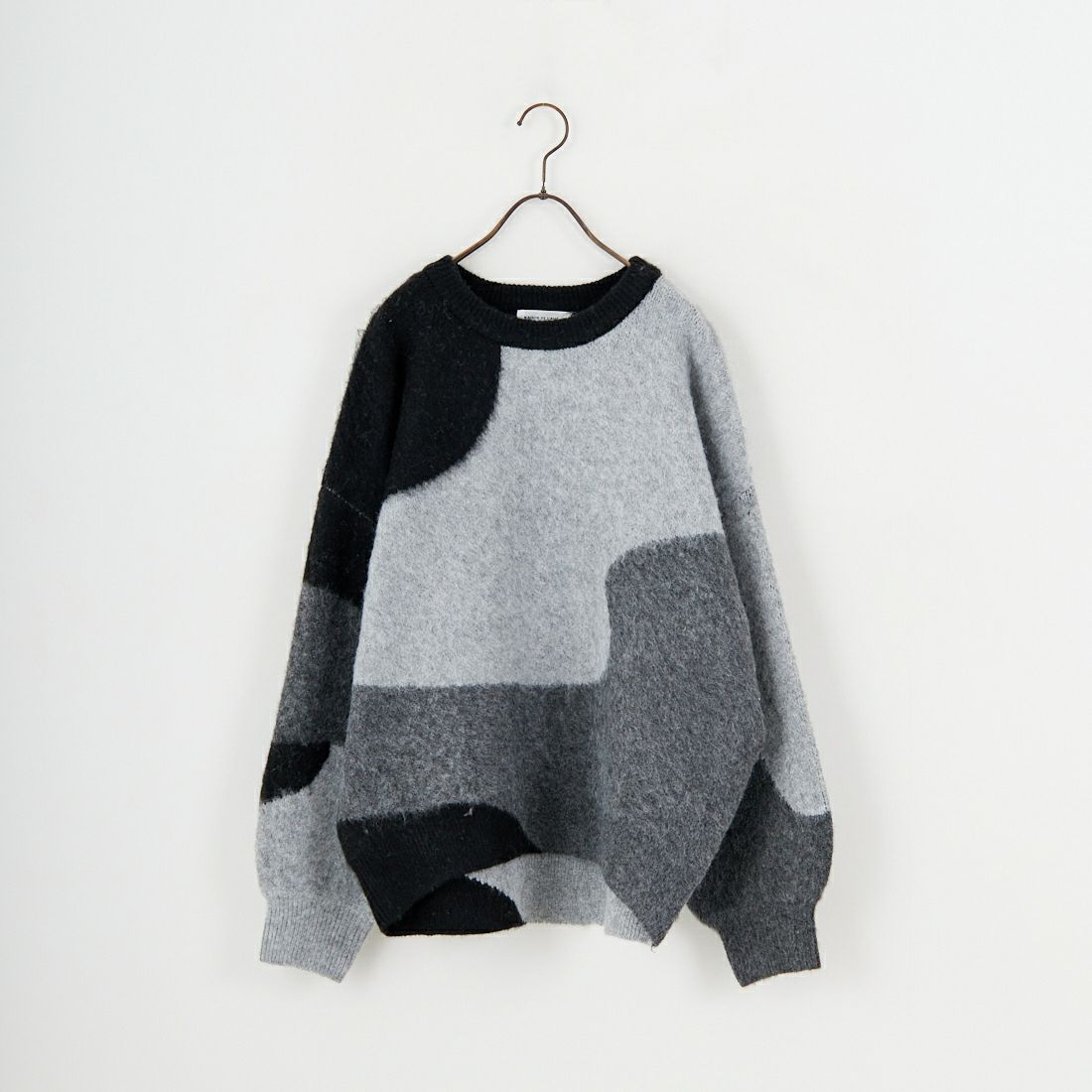 09 BLACK