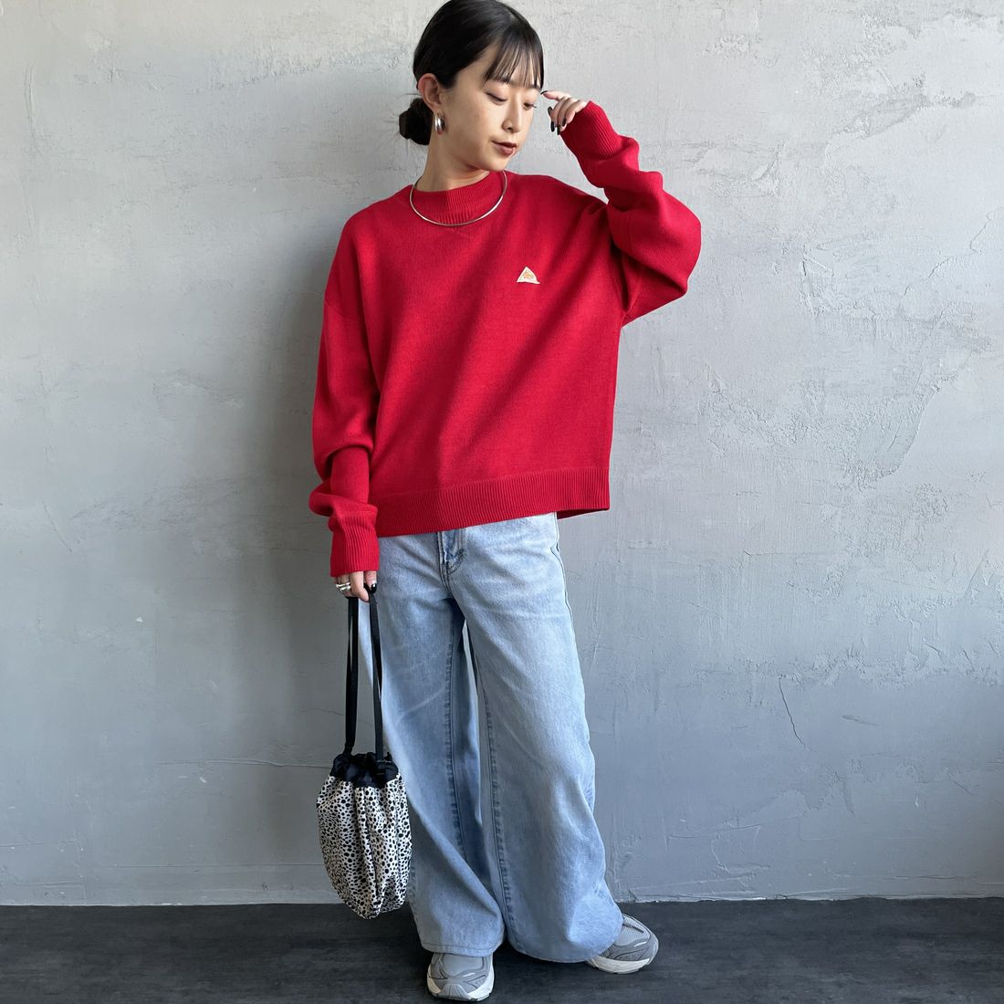 KELTY [ケルティ] 別注 ワンポイントロゴ スウェットライクニット [KE253W30IN03-JF] RED &&モデル身長：150cm 着用サイズ：S&&