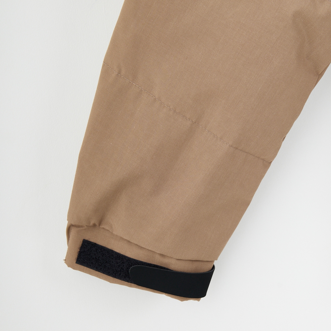 JEANSFACTORY × NANGA [ジーンズファクトリー × ナンガ] 別注 HINOC 難燃タフタダウンジャケット [JMP-254-031-JF] BEIGE