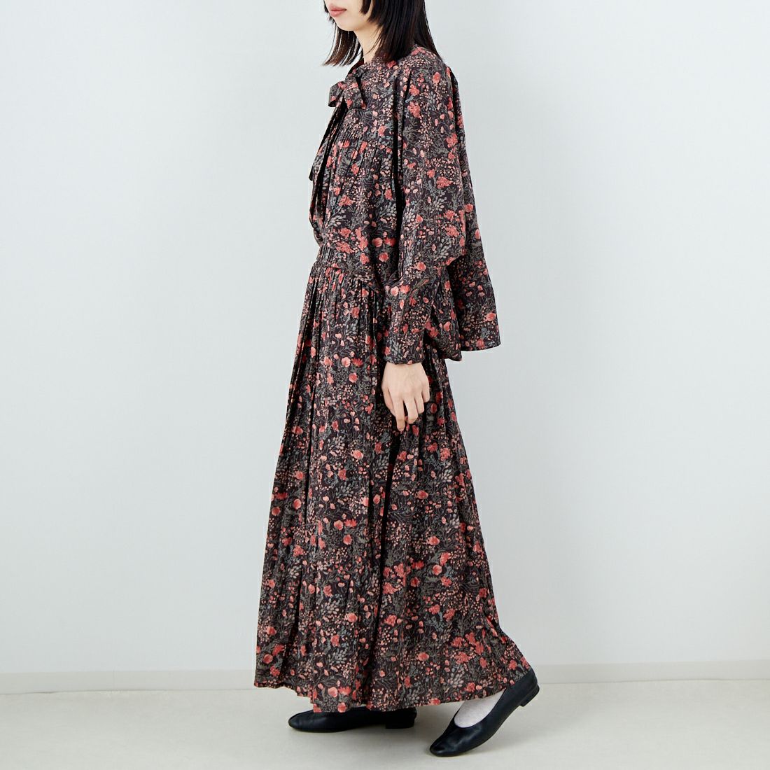 soil [ソイル] キャンブリック フラワープリントギャザースカート [NSL25595] 9850 OFF.B &&モデル身長：162cm 着用サイズ：2&&