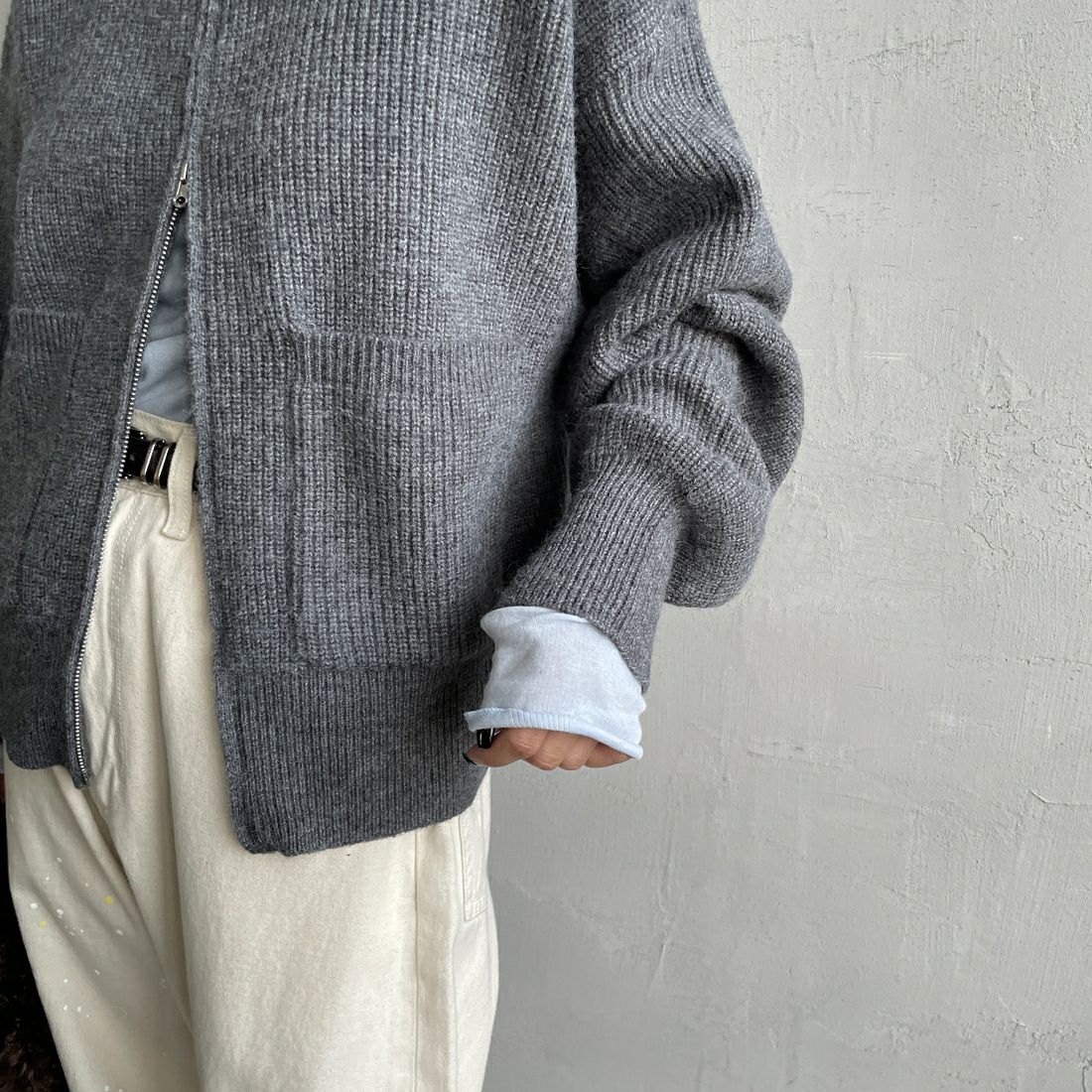 Maison de L'allure [メゾン ドゥ ラリュール] ダブルジップニットブルゾン [M25131041] 08 CHARCOA &&モデル身長：150cm 着用サイズ：F&&