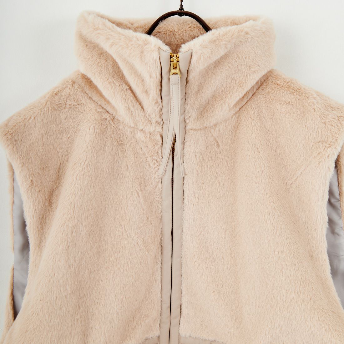 KHA:KI [カーキ] スタンドカラーファーベスト [MIL25FJK3228] BEIGE