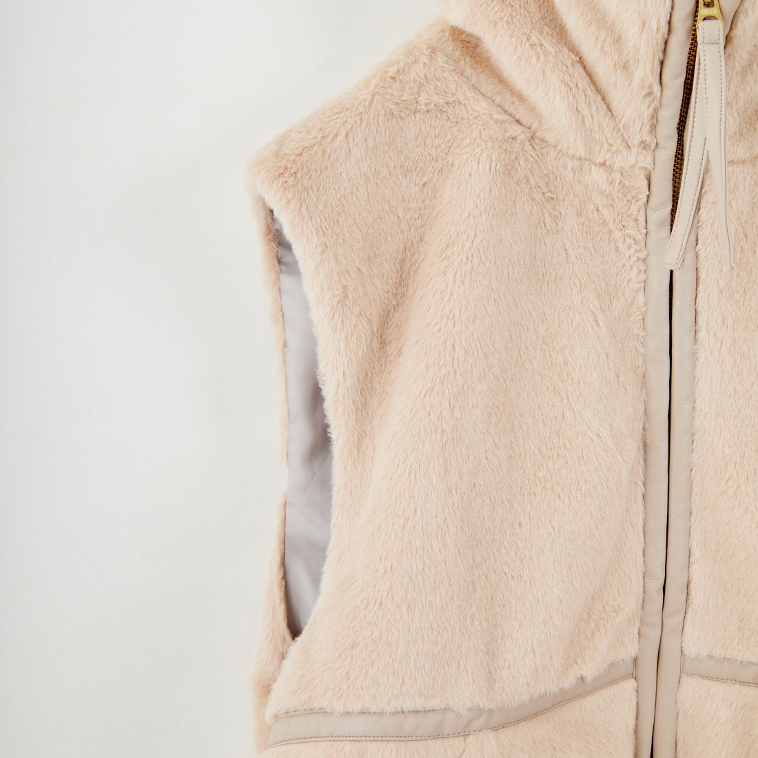 KHA:KI [カーキ] スタンドカラーファーベスト [MIL25FJK3228] BEIGE