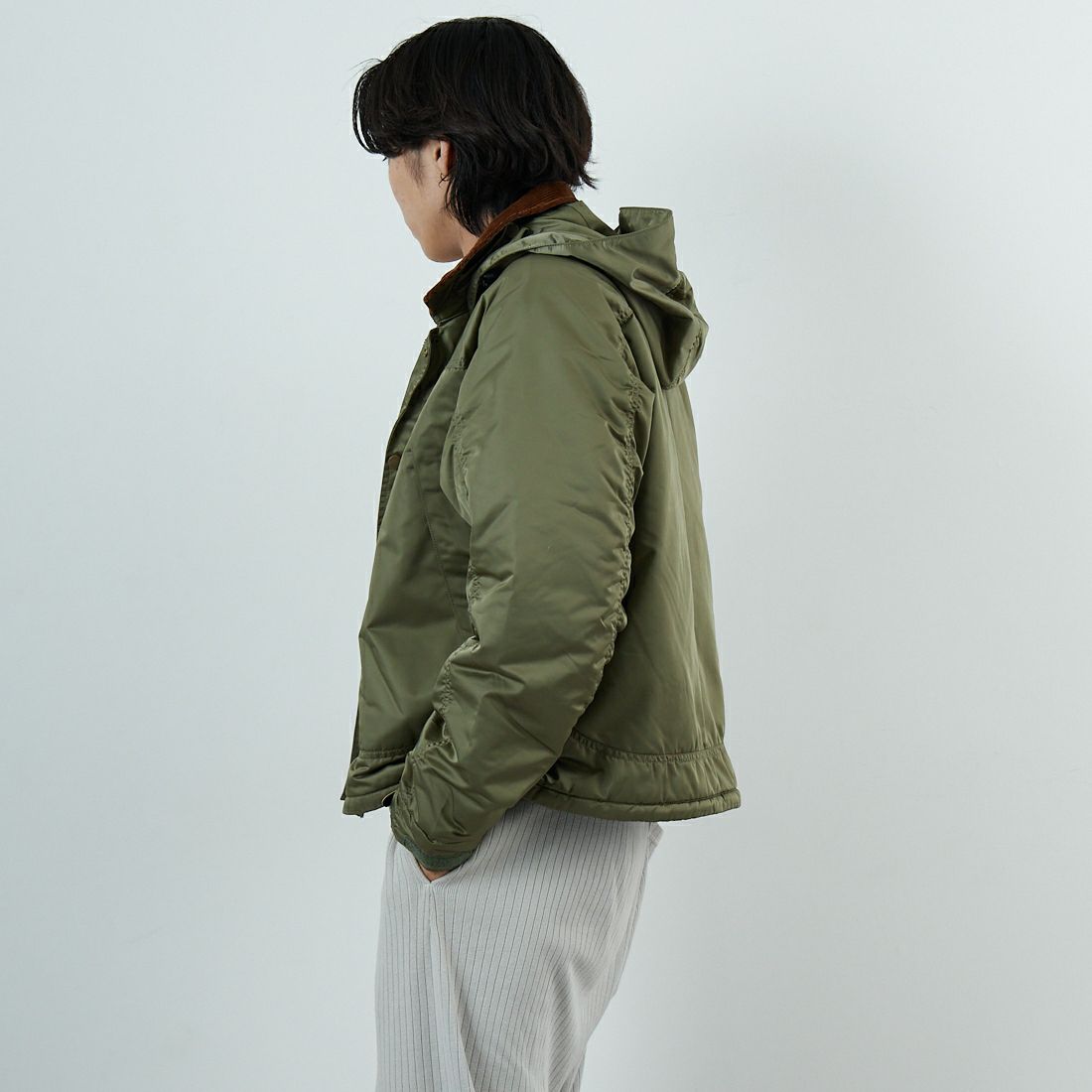 WOOLRICH [ウールリッチ] ハイカウントサテン フィッシングジャケット タイプ2 [WJOU2018] OLIVE &&モデル身長：179cm 着用サイズ：M&&