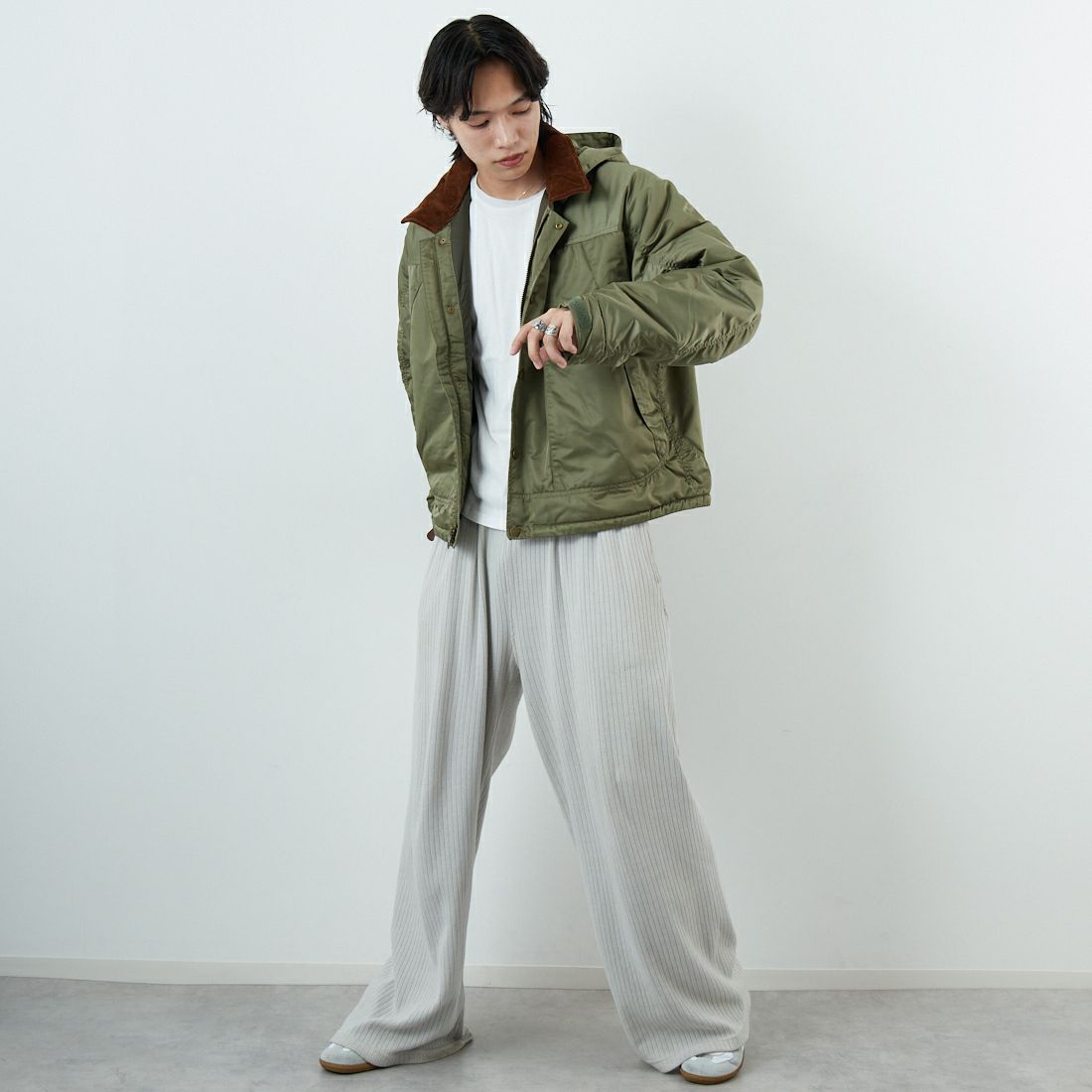WOOLRICH [ウールリッチ] ハイカウントサテン フィッシングジャケット タイプ2 [WJOU2018] OLIVE &&モデル身長：179cm 着用サイズ：M&&