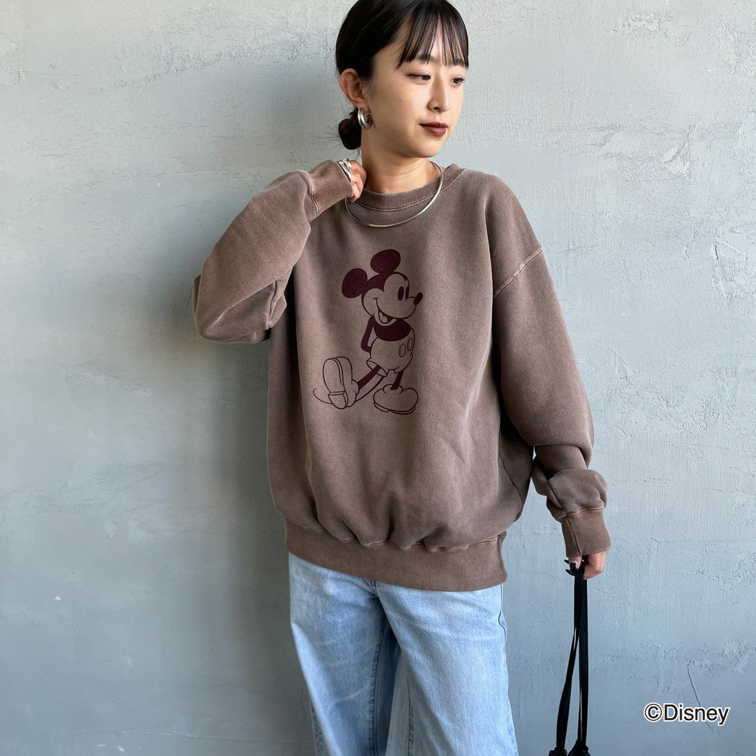 GOOD ROCK SPEED [グッドロックスピード] 別注 / MICKEY MOUSE / プリントスウェット [INTN-059-JF] BROWN &&モデル身長：150cm 着用サイズ：M&&